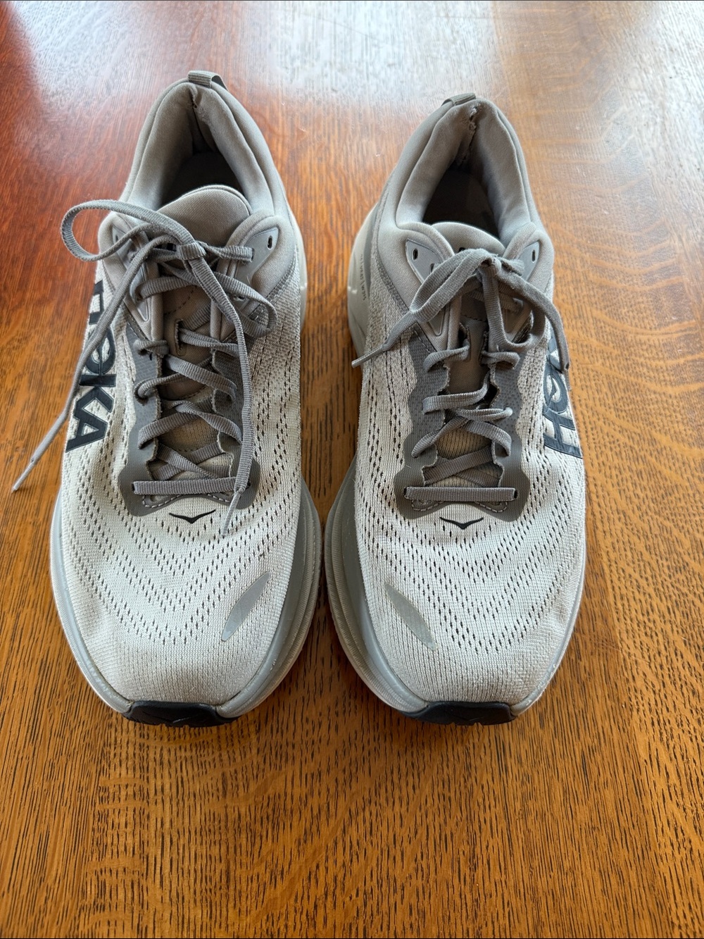 Men’s Hoka One Bondi 8 light Grey Running Shoes Size 12D